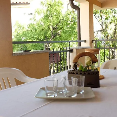 Livia With 2 Cozy Terraces Near Pula